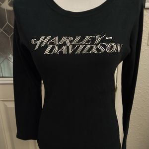 Black Harley Davidson Maui fitted top. Size large